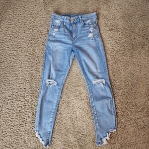 American Eagle Outfitters Size 8 Light Blue Distressed Skinny Jeans